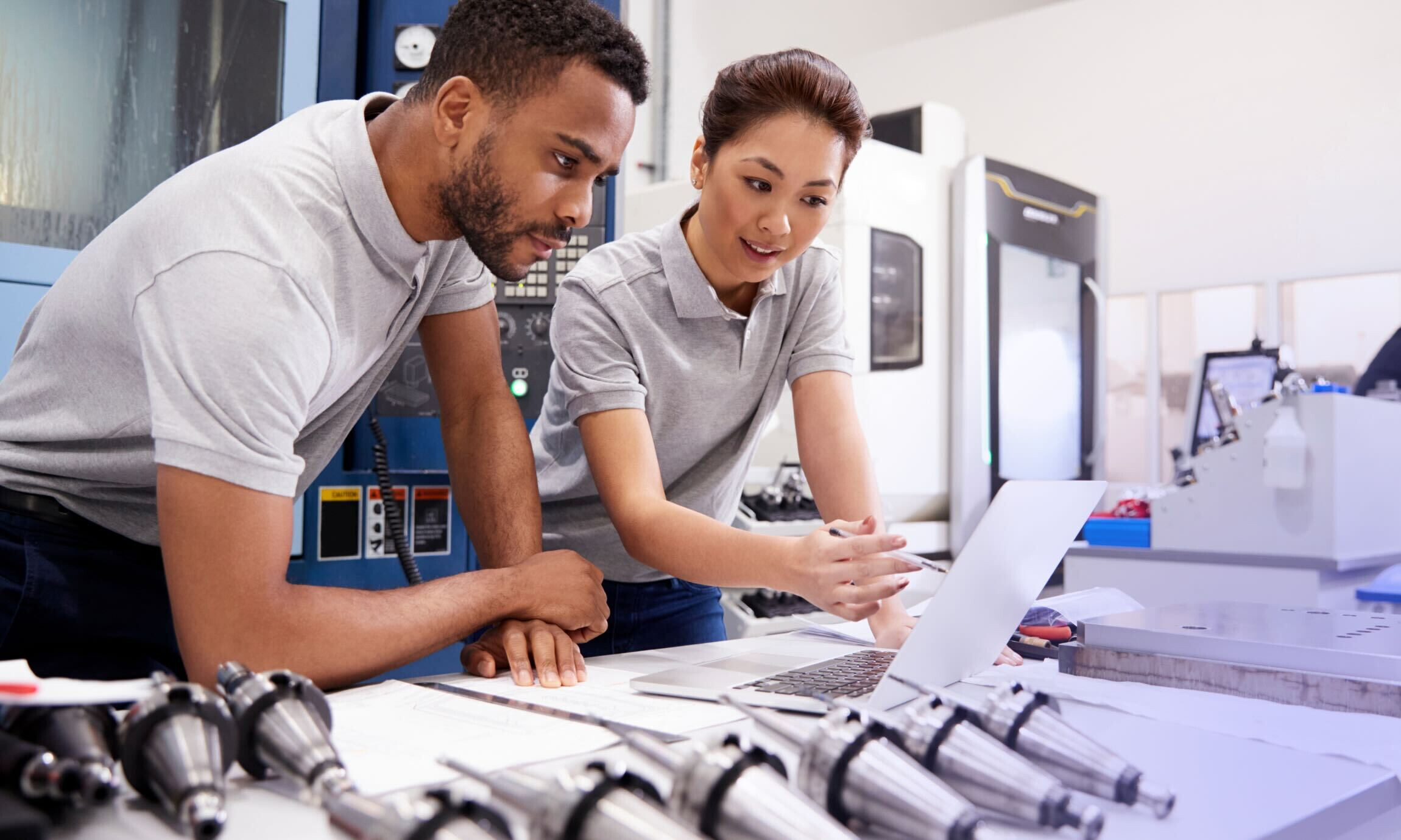 How to model your B2B sales with Business Units, granular permissions and approval flows